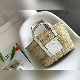 Loewe Плетеная корзина среднего разме