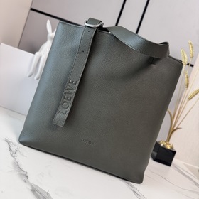 Loewe  Сумка-тоут из зернистой телячь