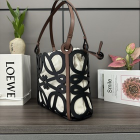 Loewe  Маленькая сумка-тоут из перфор