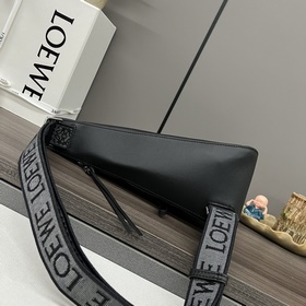 Loewe  Новая модель рюкзака Anton Sl