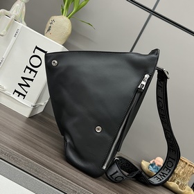 Loewe  Новая модель рюкзака Anton Sl