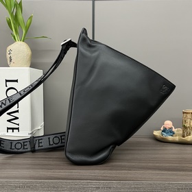 Loewe  Новая модель рюкзака Anton Sl