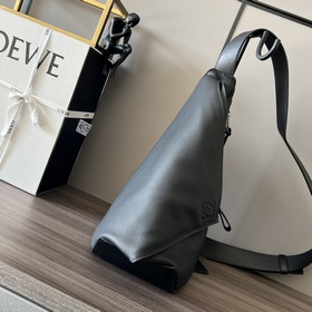 Рюкзак Loewe Anton Sling поступил в пр