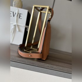 Loewe  Поступила в продажу новая вер