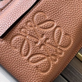 Loewe  Поступила в продажу новая вер