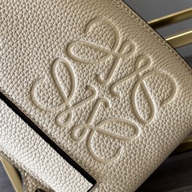 Loewe  Поступила новая модель вертик