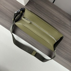 Loewe  Классическая сумка Sling из на