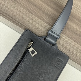 Loewe  Сумочка Vertical T Pocket из 