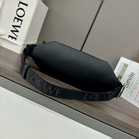 Loewe  Классическая сумка Sling из на