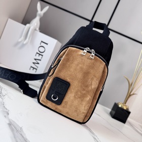Сумка Loewe Flex Sling из канваса и за