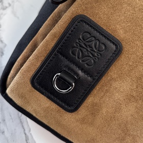 Сумка Loewe Flex Sling из канваса и за