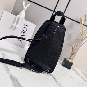 Сумка Loewe Flex Sling из канваса и за