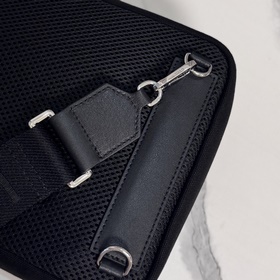 Сумка Loewe Flex Sling из канваса и за