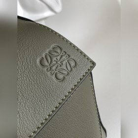 Loewe  Новая классическая сумка-пояс