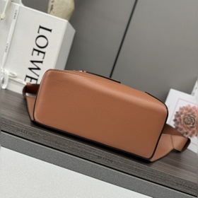 Loewe  Новая версия Новая модель Мал