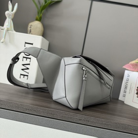 Loewe  Новая версия Новая модель Мал