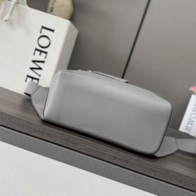 Loewe  Новая версия Новая модель Мал