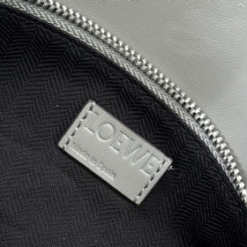 Loewe  Новая версия Новая модель Мал