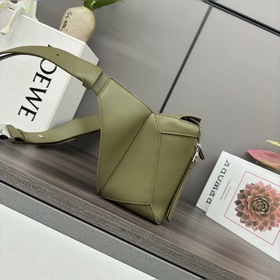 Loewe  Новая версия Новая модель Мал