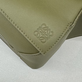 Loewe  Новая версия Новая модель Мал
