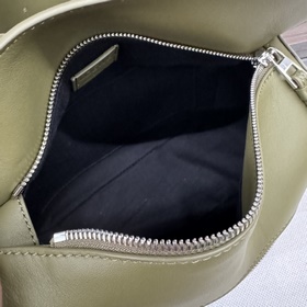 Loewe  Новая версия Новая модель Мал