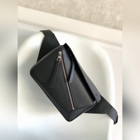 Loewe Новая классическая сумка-поясна