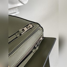 Loewe Новая классическая сумка-поясна