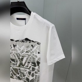 LV  Футболка с короткими рукавамиз в