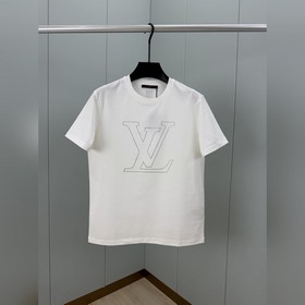 LV  Louis Vuitton Весна-лето LV Фут