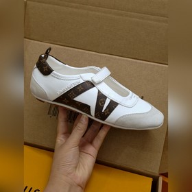 Новинка в продаже： женские* кроссовки