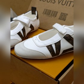 Новинка в продаже： женские* кроссовки