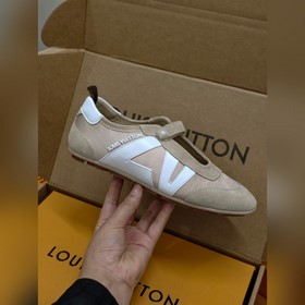 Новинка в продаже： женские* кроссовки