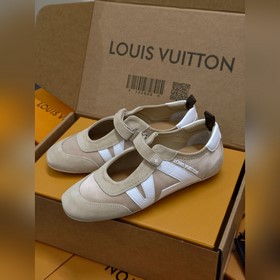 Новинка в продаже： женские* кроссовки