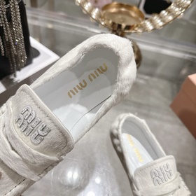 MiuMi 26 — новая модель легких туфель 