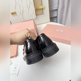 Новая модель Miu 26 из подиумной колле