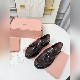 Новая модель Miu 26 с бахромой — лофер