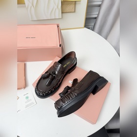 Новая модель Miu 26 с бахромой — лофер