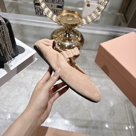 Miu, новые модели с показа весна-лето 