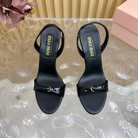 Miu： новая коллекция туфель на каблуке