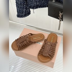 Новая модель Miu 26WF — ажурные босоно