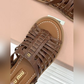 Новая модель Miu 26WF — ажурные босоно