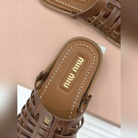 Новая модель Miu 26WF — ажурные босоно