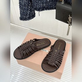 Новая модель Miu 26WF — ажурные санда