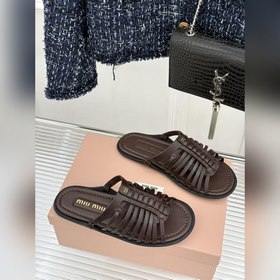 Новая модель Miu 26WF — ажурные санда