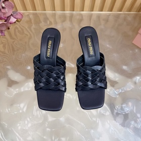 Miu — новая коллекция женских тапочек 
