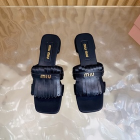Miu： новая коллекция женских тапочек с