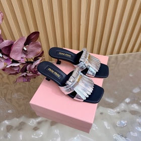 Miu — новая коллекция женских тапочек