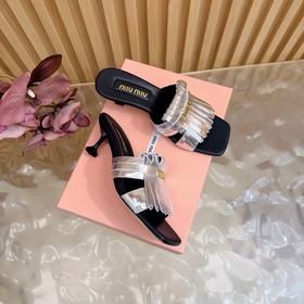 Miu — новая коллекция женских тапочек