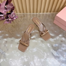 Miu — новая коллекция женских тапочек 