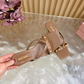 Miu — новая коллекция женских тапочек 